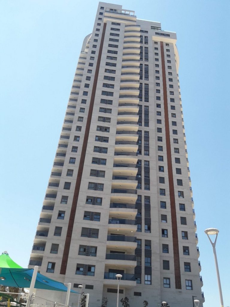 מגדלי הגפן 1
