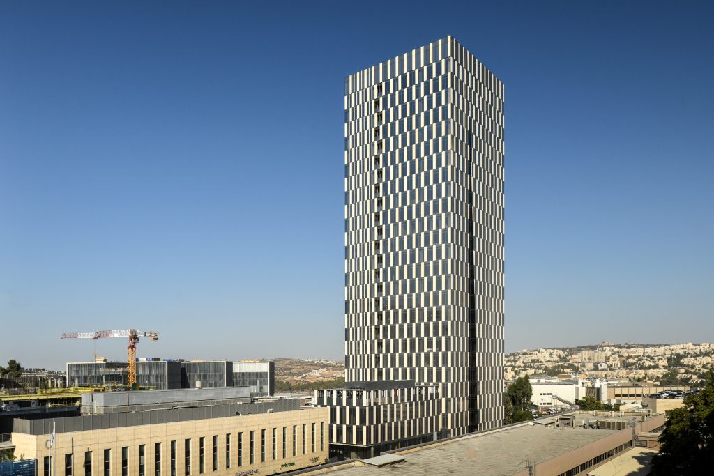 תמונת שער (1)